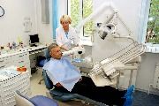 Заведующая стоматологией Ветрова Е.Е.  с пациентом