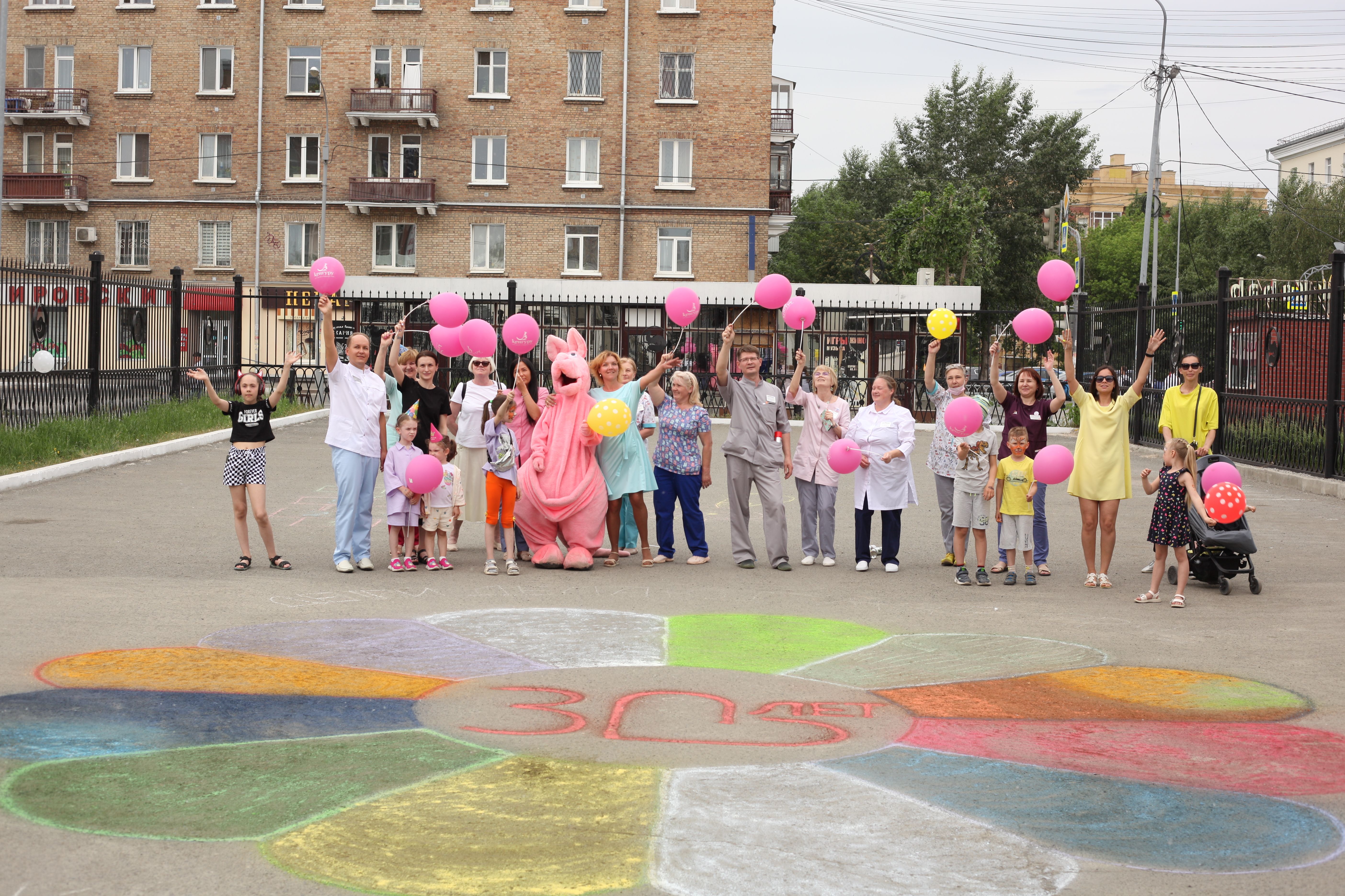 В «Новой больнице» состоялся флешмоб в честь Дня защиты детей