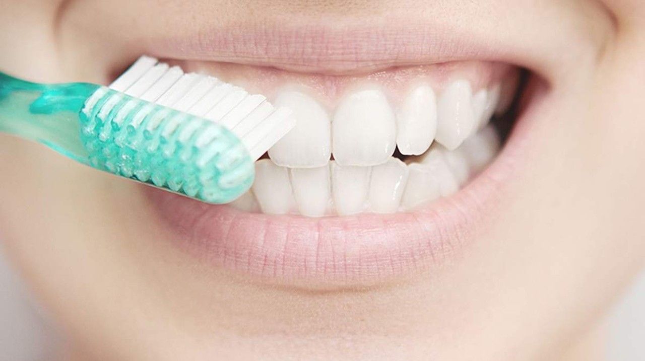 Как почистить зубы без. Гигиена полости рта. Гигиена зубов. Зубы гигиена полости рта.